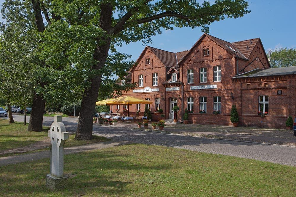 Hotel Deutscher Hof Бад-Вильснак Экстерьер фото